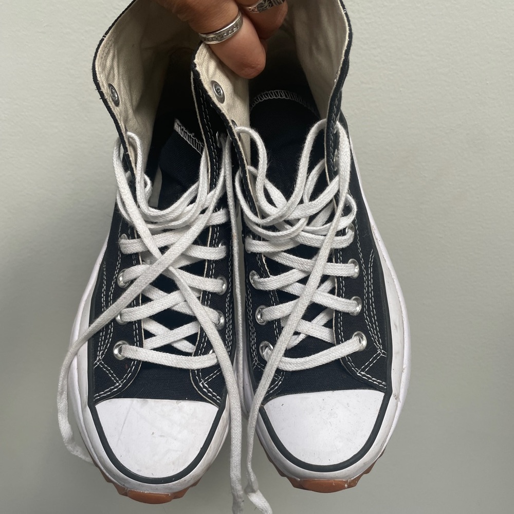 Converse run star hike